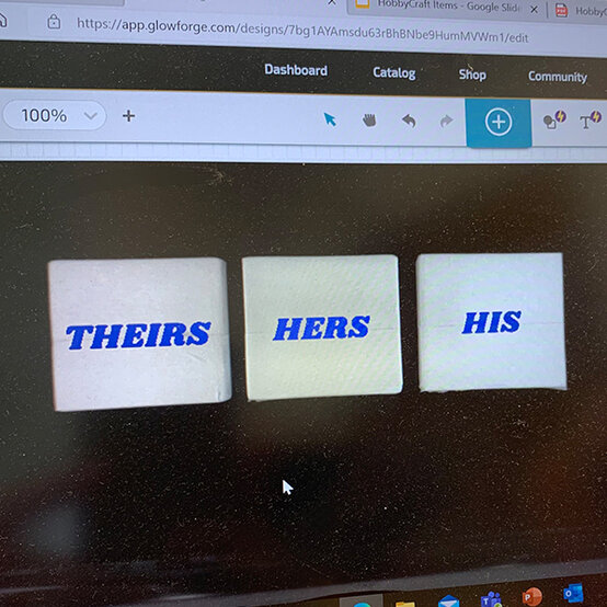 glowforge-how-to-make-personalised-ceramic-coasters_step1a.jpg?sw=554&q=85