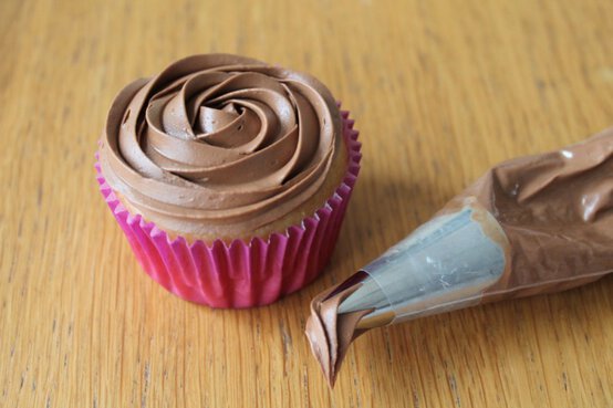 giraffe-cupcakes-11-870x580.jpg?sw=554&q=85