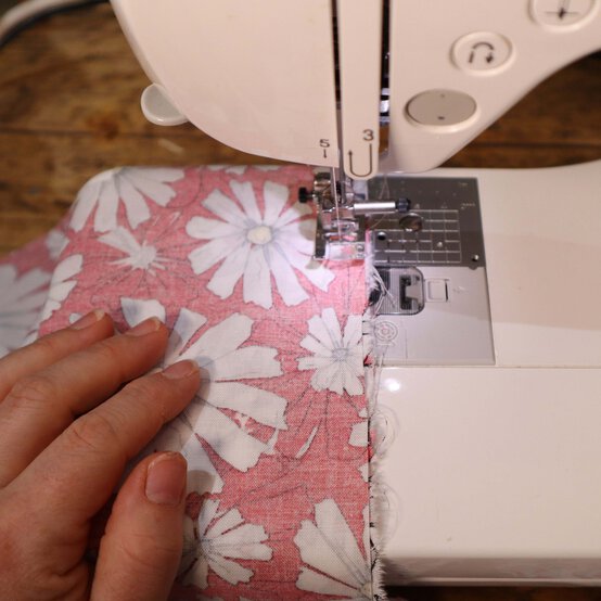 letter-cushion_step5.jpg?sw=554&q=85