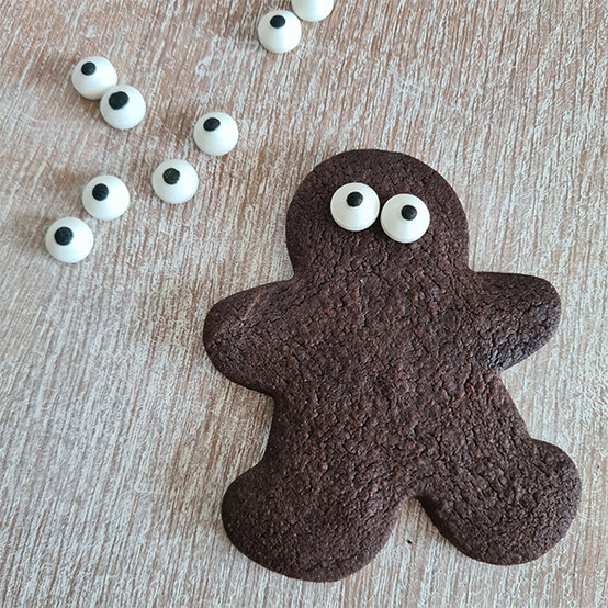 gingerbread-mummies-3.jpg?sw=554&q=85