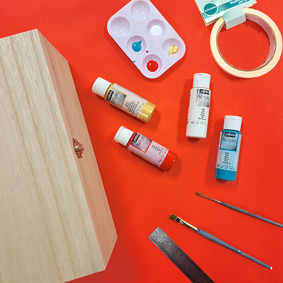 idea%5Fhow%2Dto%2Dmake%2Da%2Dcolourful%2Dchristmas%2Deve%2Dbox%5Fstep1.jpg?sw=554&q=85