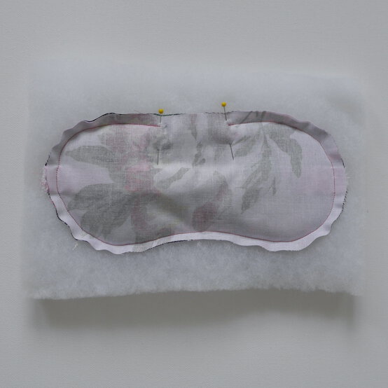 how_to_make_a_sleep_mask_eye_mask_step9.jpg?sw=554&q=85