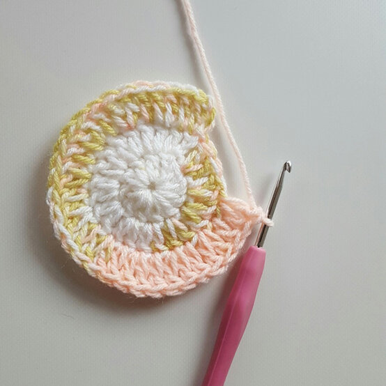 ideas%5Fhow%2Dto%2Dcrochet%2Da%2Dhot%2Dair%2Dballoon%2Dgarland%5Fballoon%5F3.jpg?sw=554&q=85