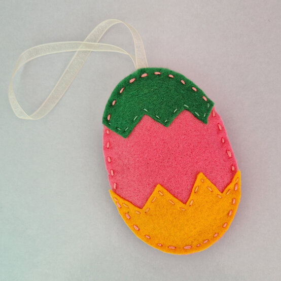 idea%5Fsew%2Deaster%2Ddecorations%2Dfor%2Dall%2Dages%2Dkids%5Fstep4b.jpg?sw=554&q=85