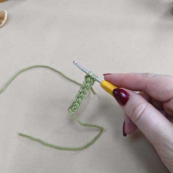 ideas%5Fstash%2Dbusting%2Dchristmas%2Dtable%2Ddecor%5Fplacecards%5Fstep%2D1c.jpg?sw=554&q=85