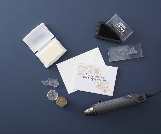 heat-embossed-star-christmas-card_hero.jpg?sw=554&q=85