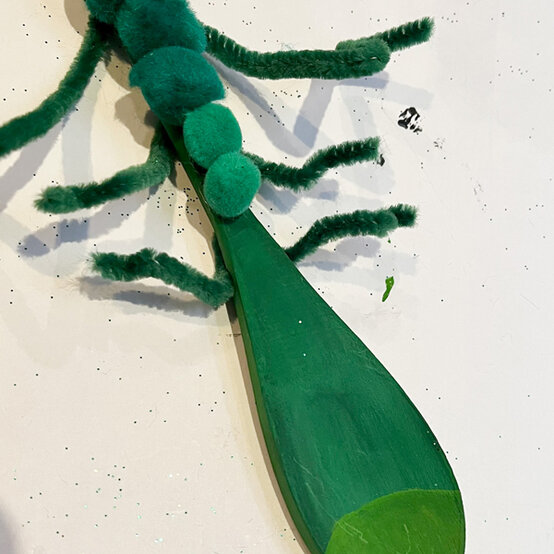 idea_how-to-make-story-spoons_step4b.jpg?sw=554&q=85