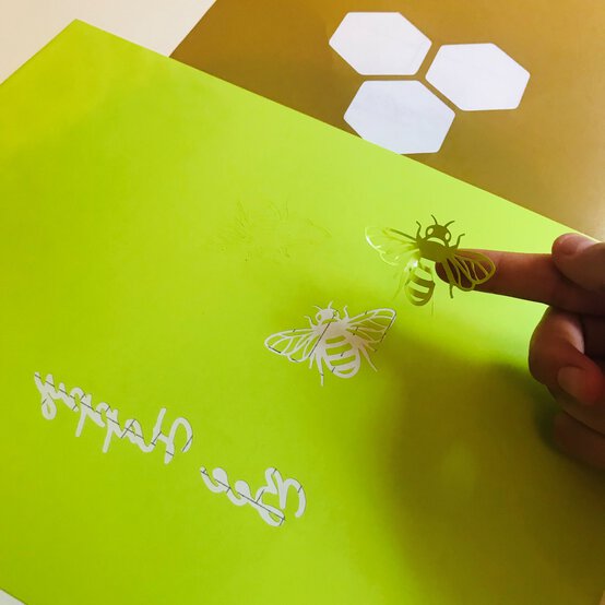 screen-printing-step-1_4.jpg?sw=554&q=85