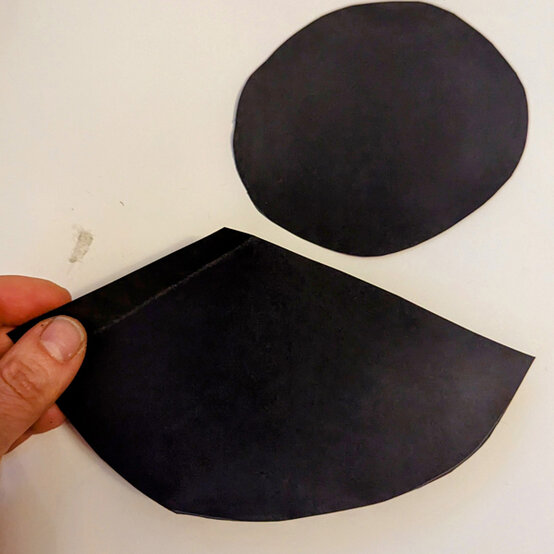 idea_personalised-halloween-balloons-witch_step4b.jpg?sw=554&q=85