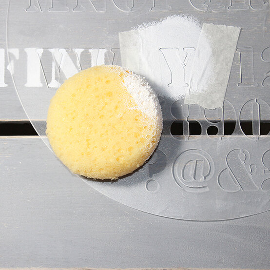 stencilled-xmas-eve-box-3.jpg?sw=554&q=85