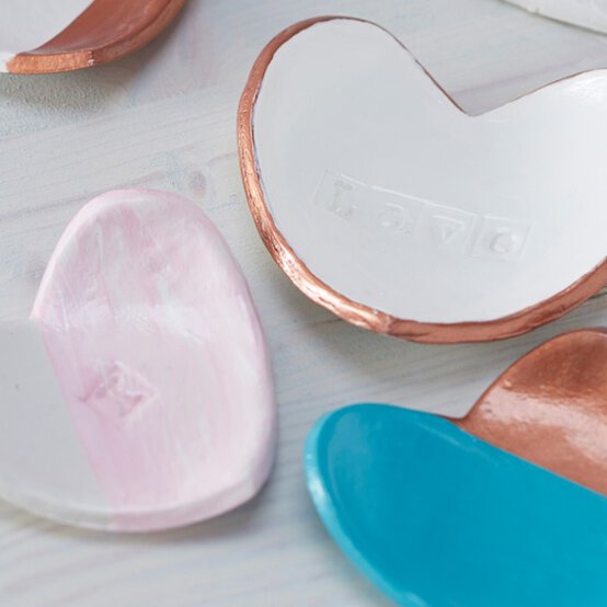 clay_heart_bowls.jpg?sw=554&q=85