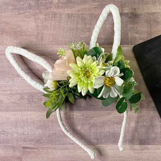 Idea_how-to-make-a-floral-bunny-headband_step16b.jpg?sw=554&q=85