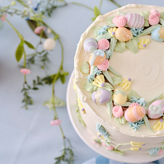 idea%5Feaster%2Dfloral%2Dwreath%2Dcake%5Fstep%2D28.png?sw=554&q=85