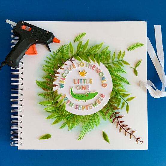 idea_new-baby-scrapbook_step8.jpg?sw=554&q=85