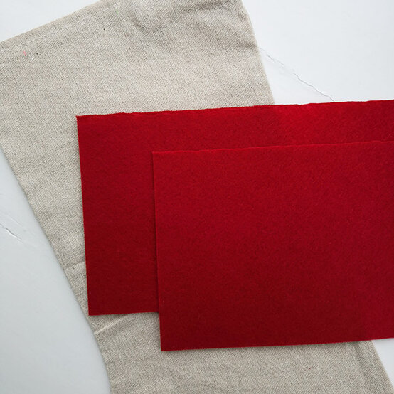 cricut-christmas-stocking-step-15.jpg?sw=554&q=85