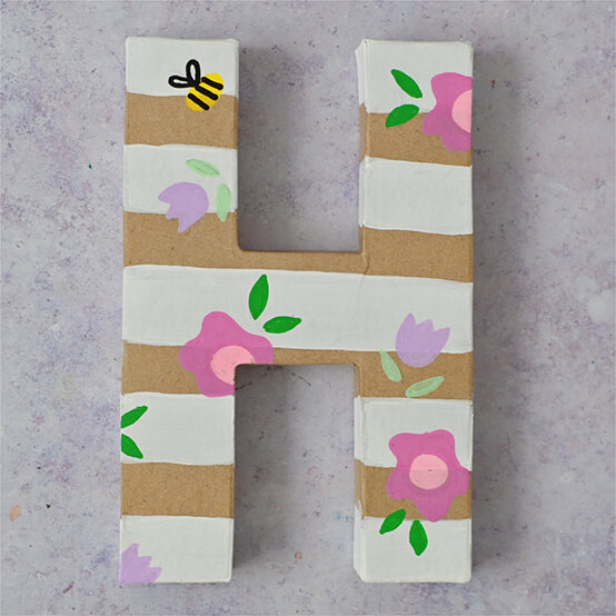 how-to-use-paint-markers_mache_step4.jpg?sw=554&q=85