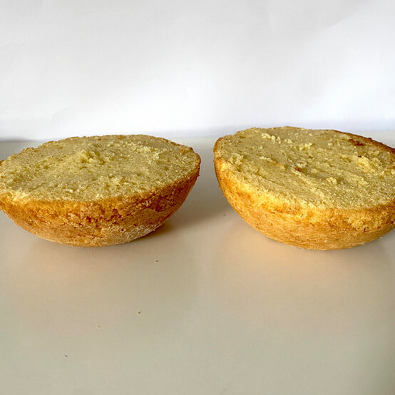 idea_how-to-make-a-football-cake_step4.jpg?sw=554&q=85