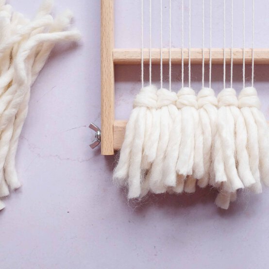 Idea_how-to-make-a-woven-christmas-banner_step12.jpg?sw=554&q=85