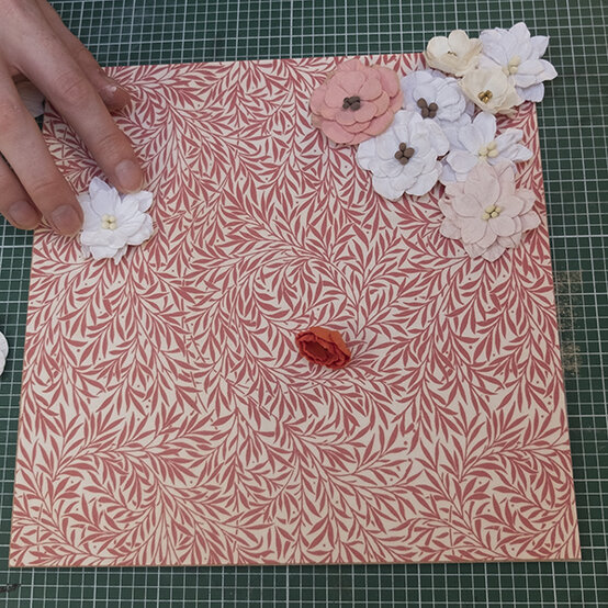 paper-flowers-box-frame-5.jpg?sw=554&q=85