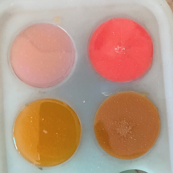 how-to-make-resin-vases_step4.jpg?sw=554&q=85