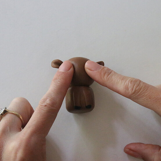 how-to-make-fimo-snow-globes_reindeer-4.jpg?sw=554&q=85