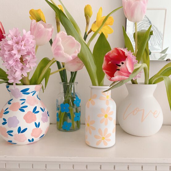 3-ways-to-decorate-vases-final.jpg?sw=554&q=85