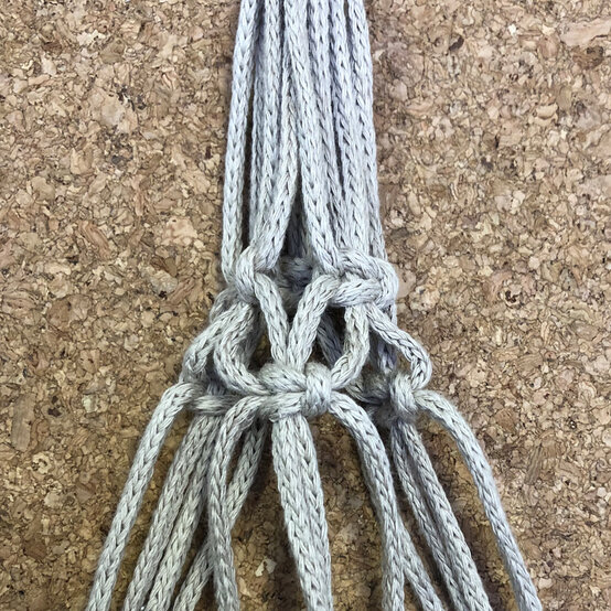 macrame_egg_holder_step_4_a.jpg?sw=554&q=85