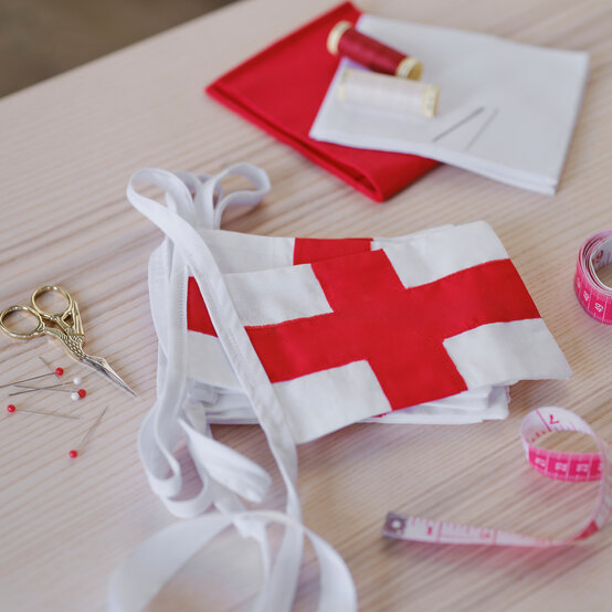 Idea_main_England-Flag-Bunting.jpg?sw=554&q=85