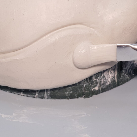 Idea_how-to-make-a-yarn-bowl-with-air-drying-clay_step7b.jpg?sw=554&q=85