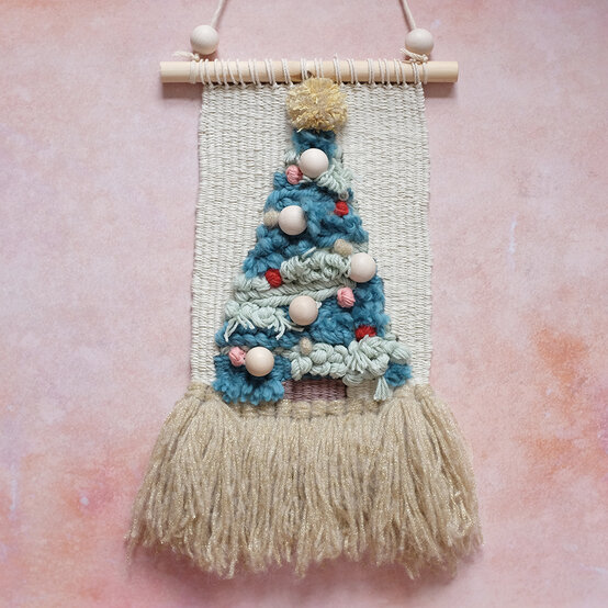 37_xmas_weave.jpg?sw=554&q=85