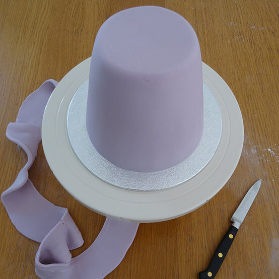 plant-pot-bunny-cake-20.jpg?sw=554&q=85