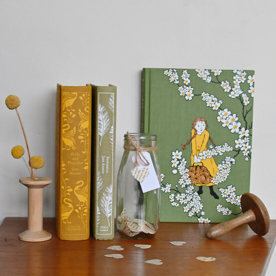 how_to_make_love_heart_confetti_hi-res.jpg?sw=554&q=85