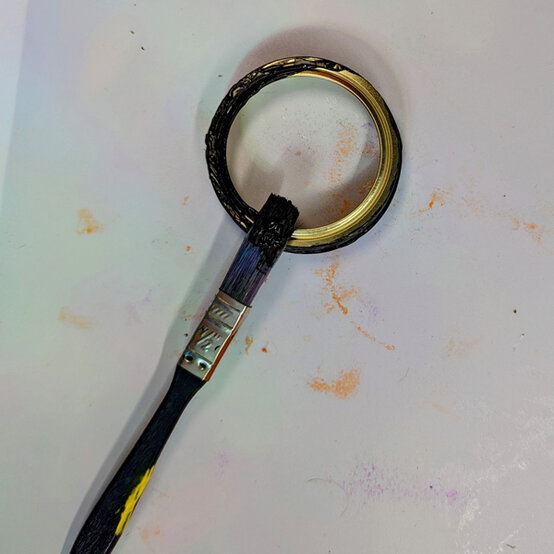 idea_halloween-glass-lanterns_step1.jpg?sw=554&q=85