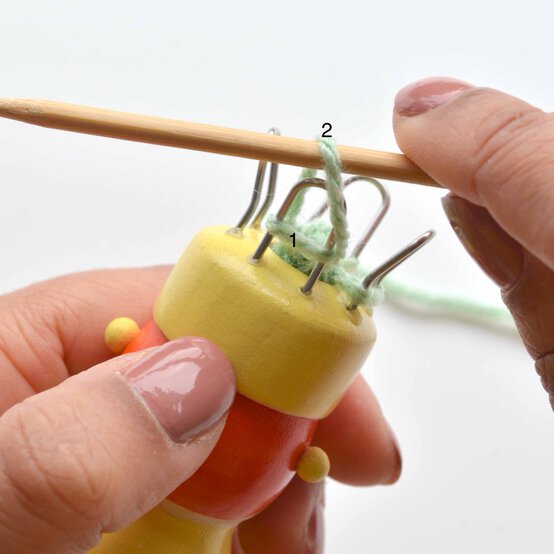 How-to-Make-a-Knitted-Eid-Mubarak-Sign_step11a.jpg?sw=554&q=85