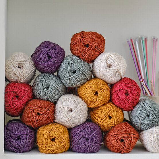 hello%2Dautumn%2DCAL%5Fpattern%2Dnotes.jpg?sw=554&q=85