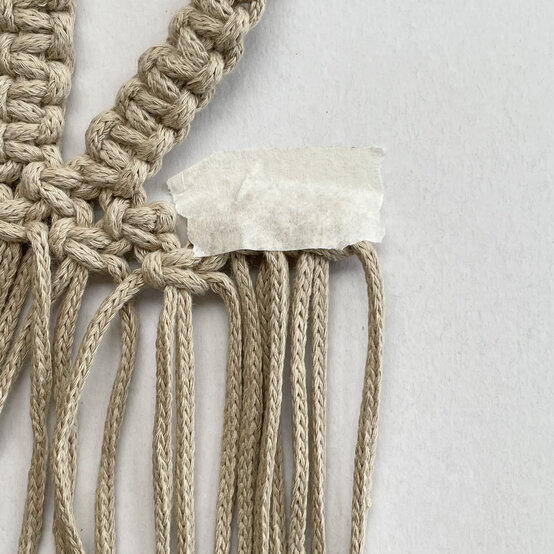 how_to_make_macrame_bunny_plant_pods_step-19.jpg?sw=554&q=85