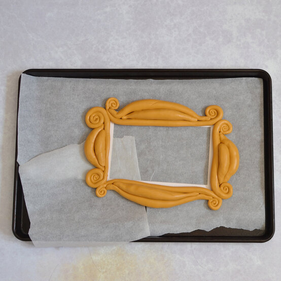 friends-fimo-frame11.jpg?sw=554&q=85