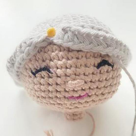 idea_how-to-crochet-amigurumi-mrs-claus_hair3.jpg?sw=554&q=85