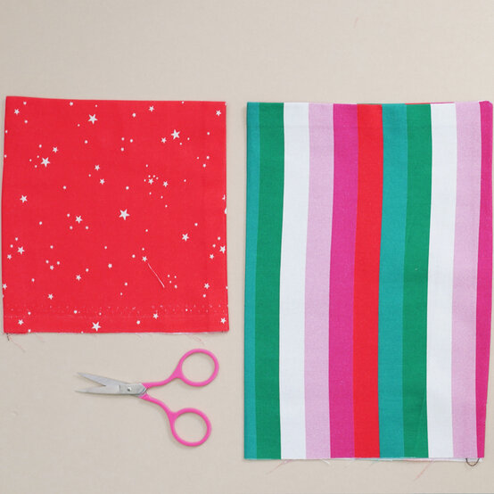 how-to-sew-a-craft-organiser_step6_2.jpg?sw=554&q=85