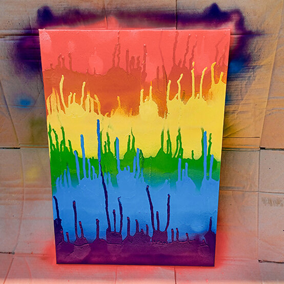 idea_gravity-drip-canvas-with-spray-paint_step9c.jpg?sw=554&q=85