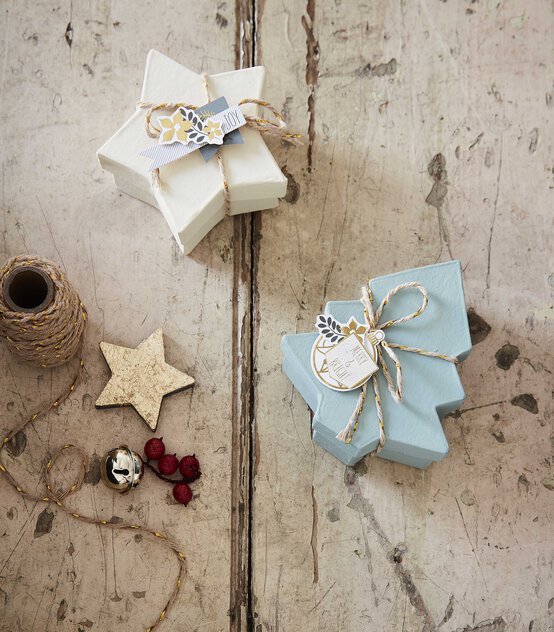 christmas-gift-boxes_hero.jpg?sw=554&q=85