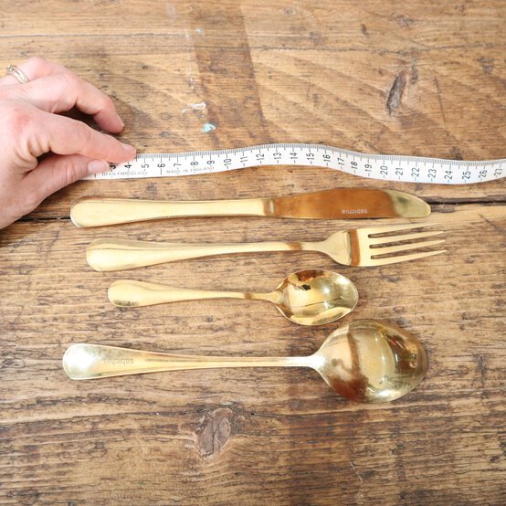 cutlery-roll_step1.jpg?sw=554&q=85