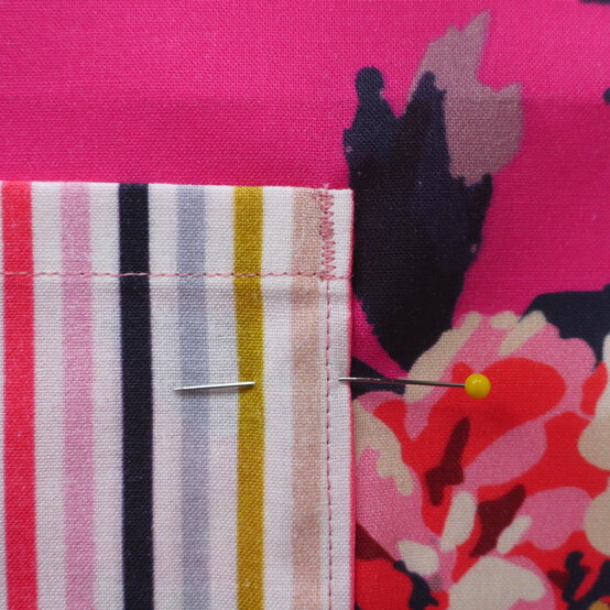 how_to_make_a_bottle_gift_bag_step-7-2.jpg?sw=554&q=85