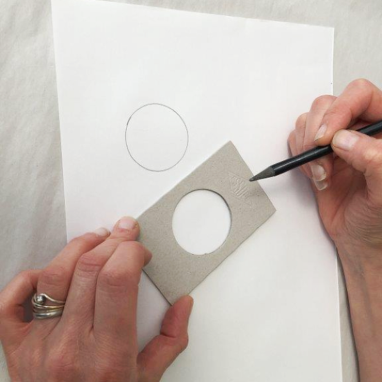 lino-floral-book-cover-artistinyou-step1.png?sw=554&q=85