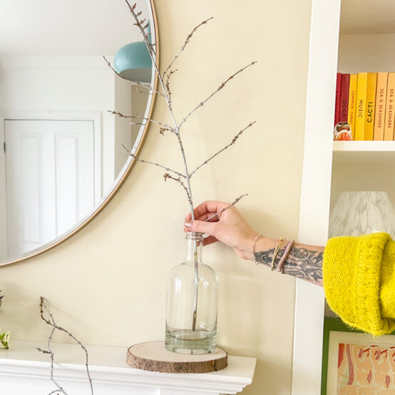 idea%5Fdiy%2Deaster%2Dmantle%2Ddisplay%5Fstep8.jpg?sw=554&q=85