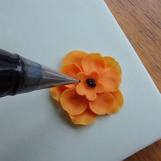 plant-pot-bunny-cake-45.jpg?sw=554&q=85