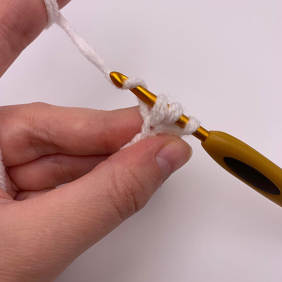 How%2Dto%2DCrochet%2Dan%2DAmigurumi%2DSheep%5FSpecialStitches%5F1.jpeg?sw=554&q=85