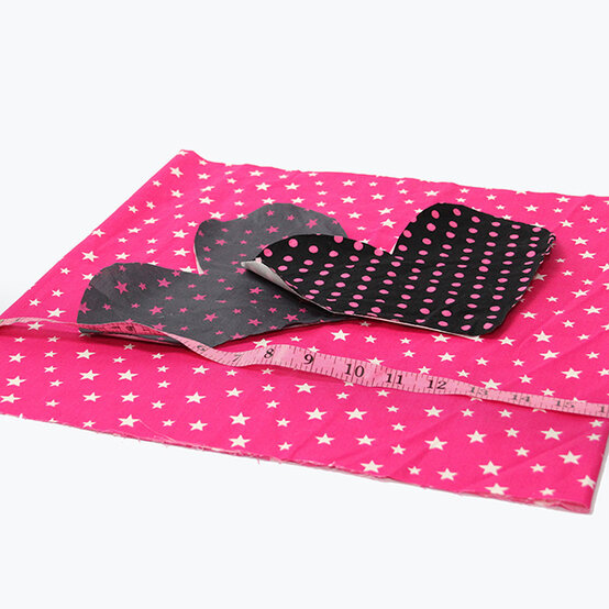 sew-a-simple-cushion-5b-1.jpg?sw=554&q=85