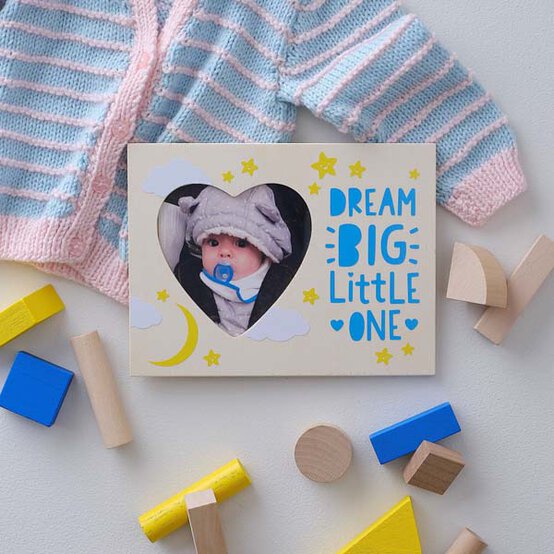 ideas%5Fsellable%2Dcricut%2Dprojects%2Dfor%2Dyour%2Dsmall%2Dbusiness%5Fheart%2Dframe.jpg?sw=554&q=85