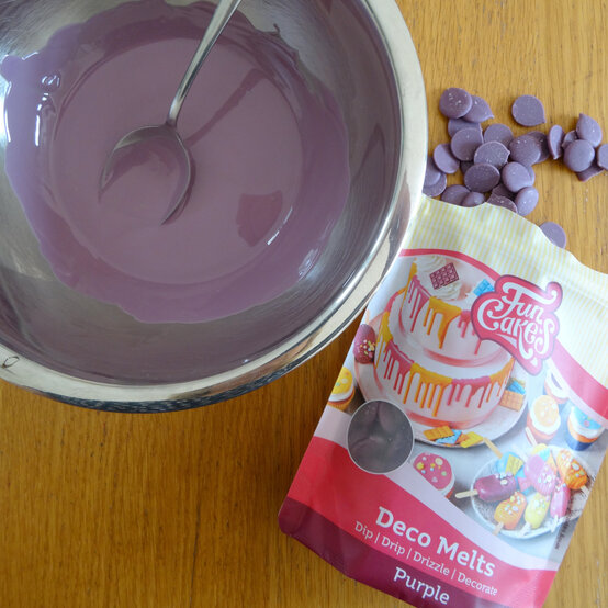 ice-cream-cake-pops_step3.jpg?sw=554&q=85